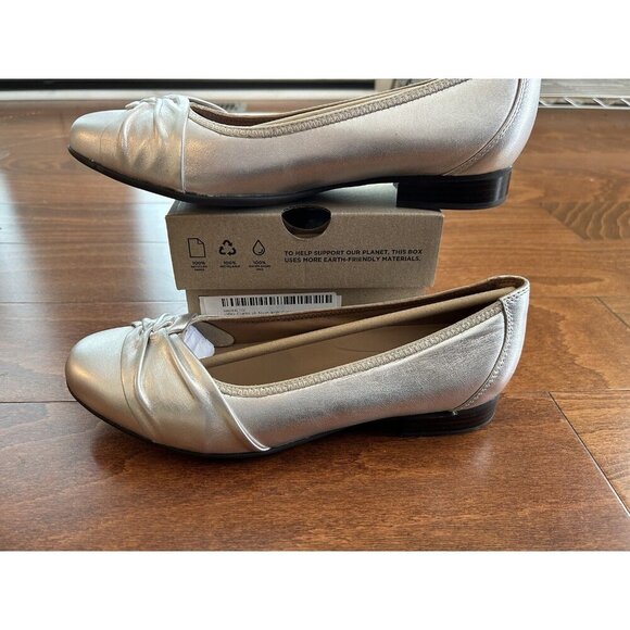 Carks Un Blush Wish Platinum Leather Loafer Slip On Closed Toe NWT 9.5 M - Picture 3 of 8